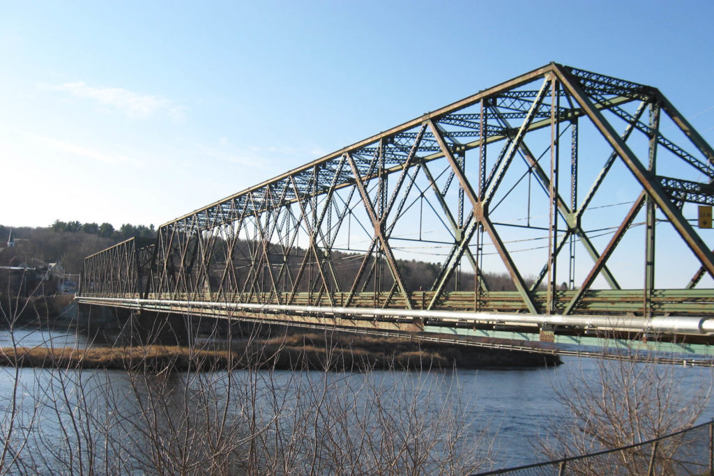 MacKenzie_Bridge