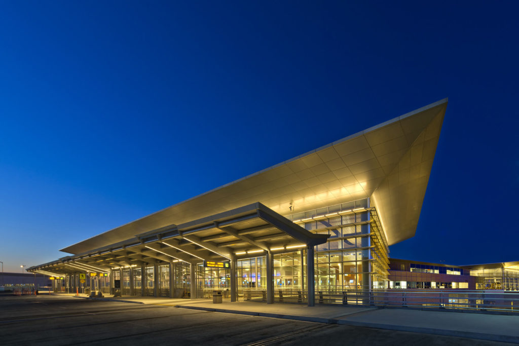 Winnipeg_James_Armstrong_Richardson_International_Airport